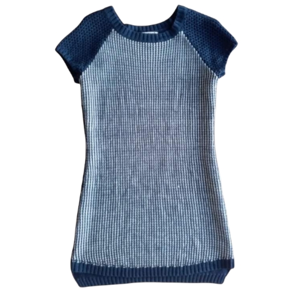Made to Look Amazing Sweaters - Made To Look Amazing Women's Medium Blue & White Short Sleeve Tunic Knit Sweater